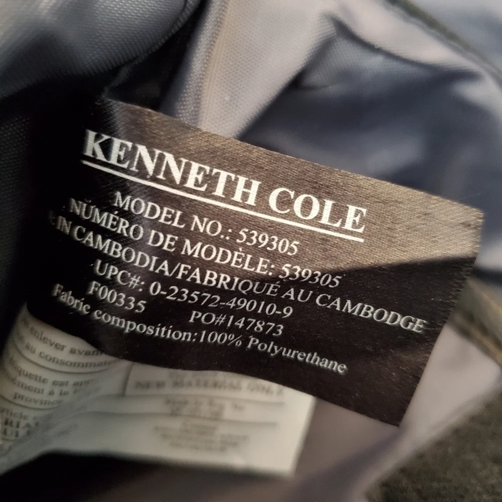 Kenneth Cole Reaction Messenger Bag Textured Black Carry All Travel Commute